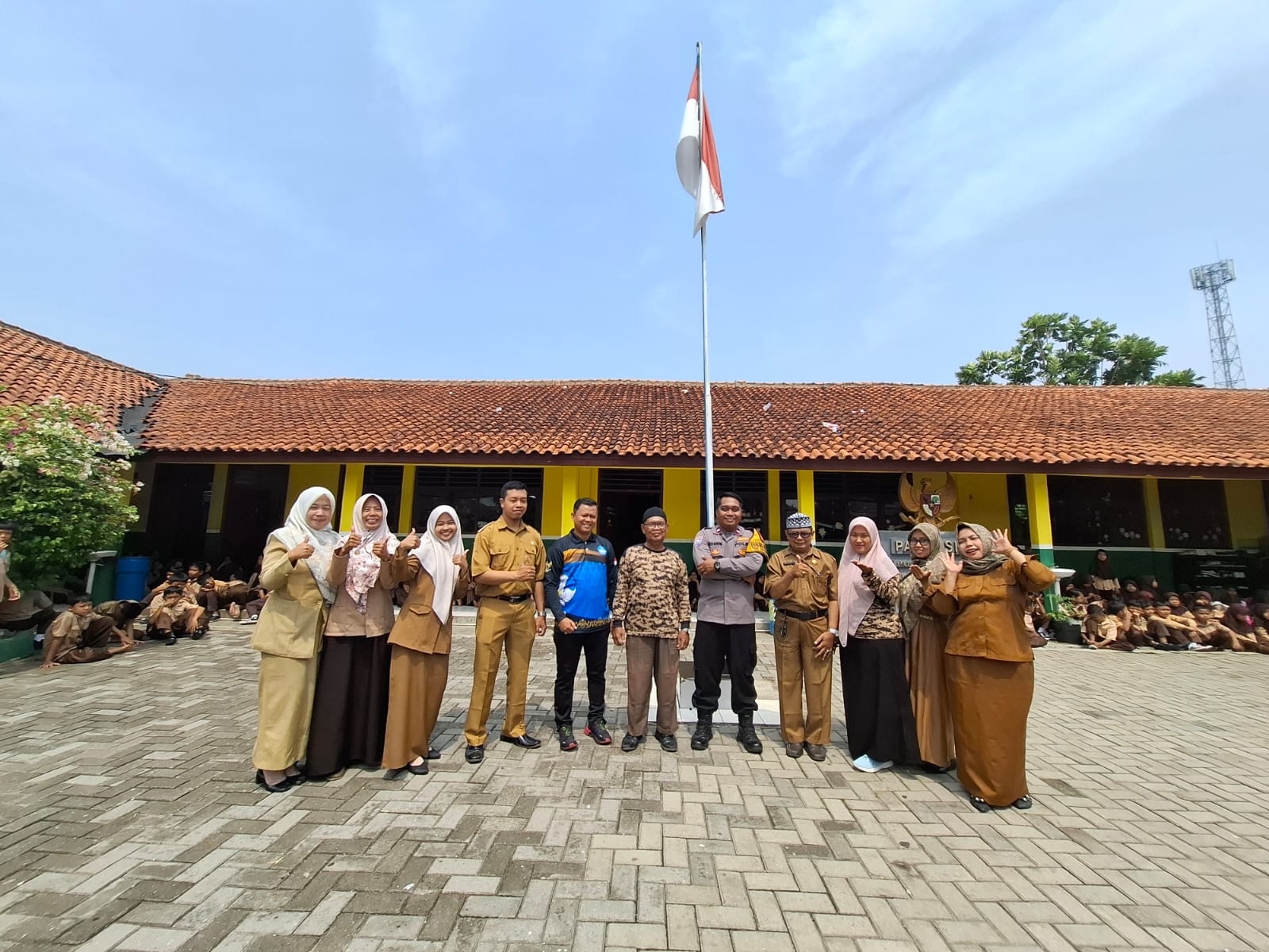 Berikan Pemahaman Hukum Sejak Dini Pada Pelajar , Polsek Serang Baru Giat ,”Police Goes To School”