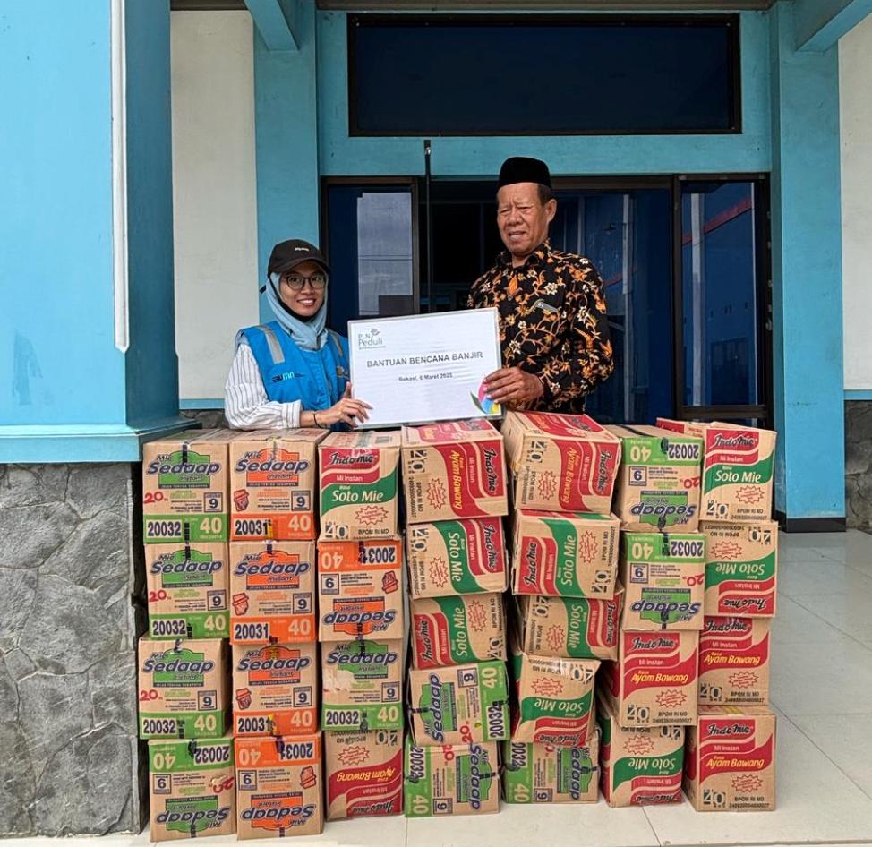 PLN Peduli Penanganan Banjir Bekasi Berikan Bantuan Ke Sejumlah Titik Terdampak