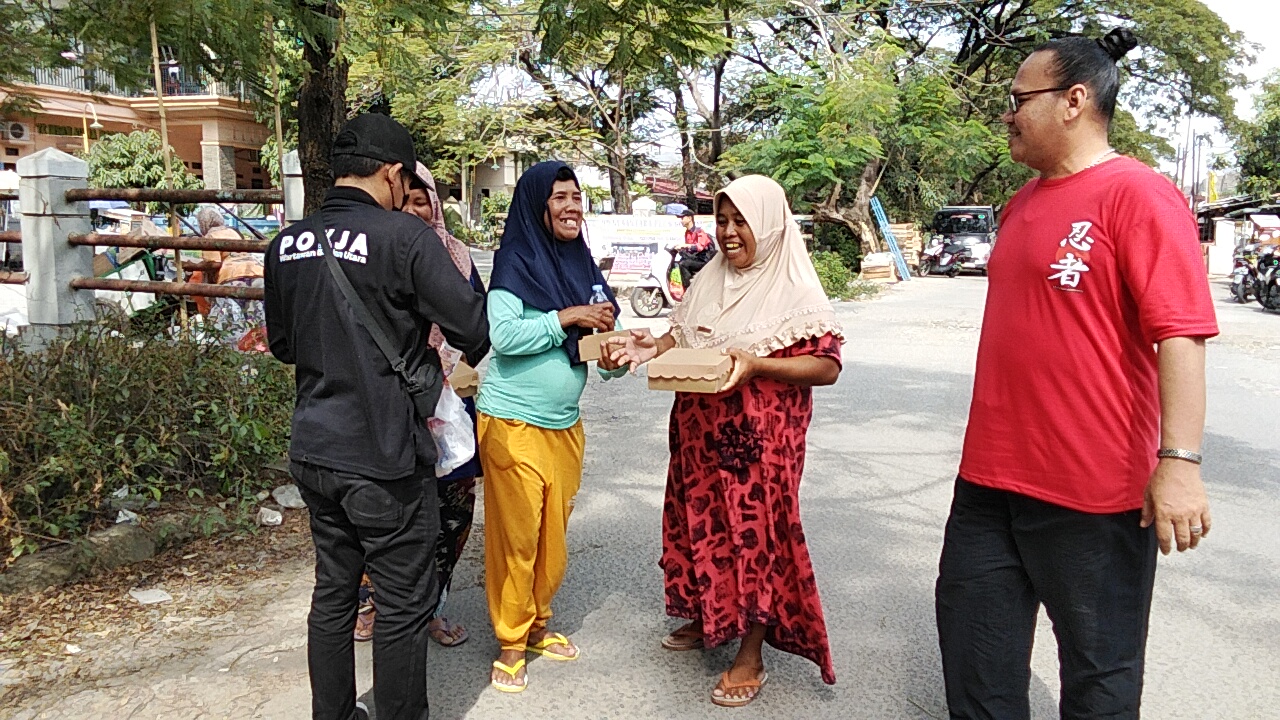 Pokja Wartawan Babelan Utara Lakukan Kegiatan Jum’at Berkah Yang Ke 10 Di Wilayah Kecamatan Babelan