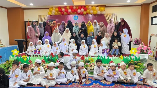 Pentas Seni Akhir Tahun PAUD IT Umanaa: Panggung Haru, Prestasi, dan Cinta untuk Anak Usia Dini