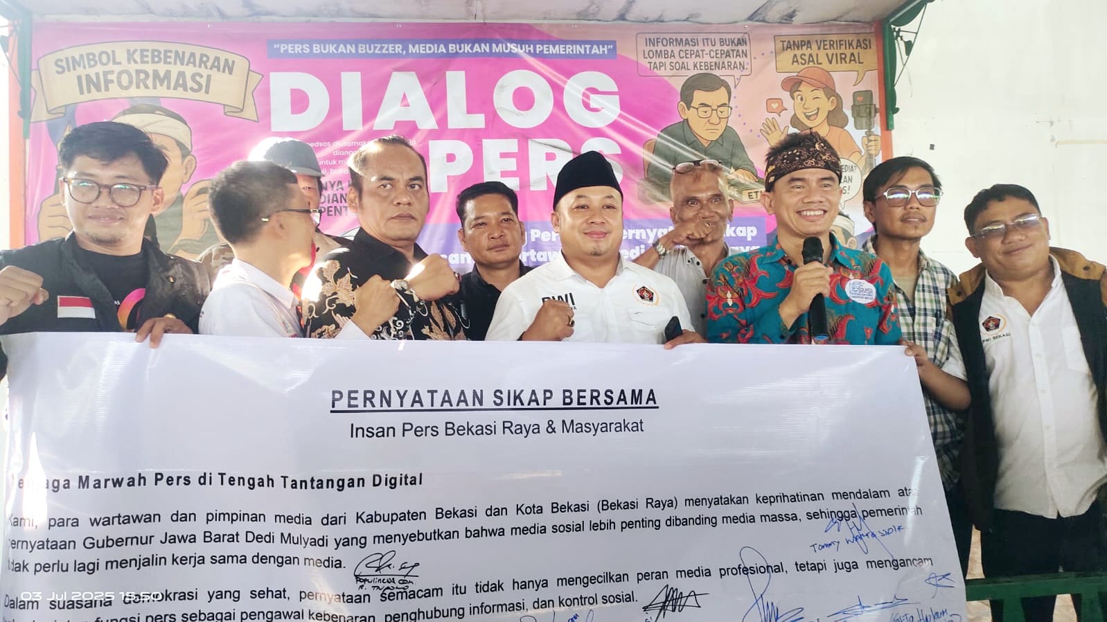 Ratusan Insan Pers Bekasi Raya Desak KDM Klarifikasi Terkait Statemen Tidak Ingin Kerjasama Dengan Media