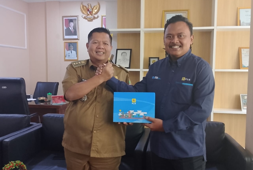Jalin Sinergitas, Robet Rivai Beserta Jajaran PLN Babelan Kunjungi Camat Tambun Utara