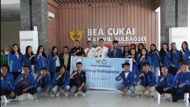 Mahasiswa UKI Paulus Dalami Kepabeanan Lewat Program “Campus Goes to Customs” Bersama Bea Cukai Sulbagsel