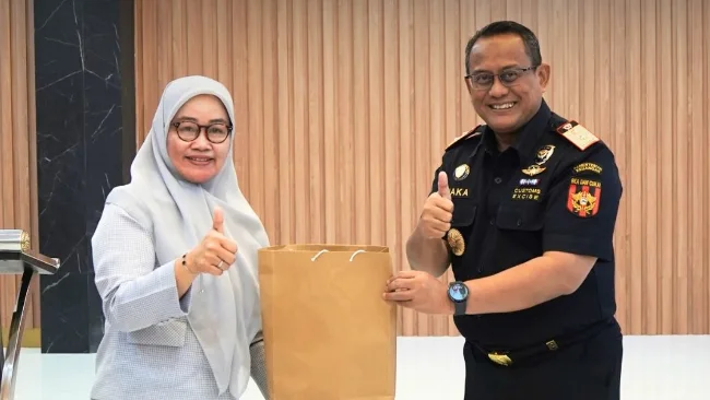 Membangun Citra Positif: Bea Cukai Sulbagsel Gelar Dialog Kehumasan, Soroti Kekuatan Public Speaking