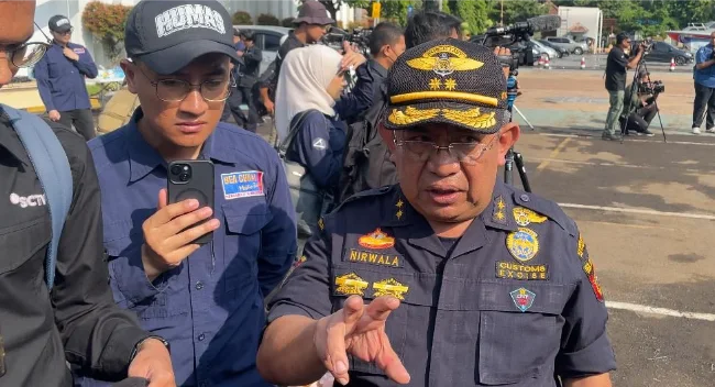 Bea Cukai Pecat 10 Pegawai dan Luncurkan Teknologi AI di