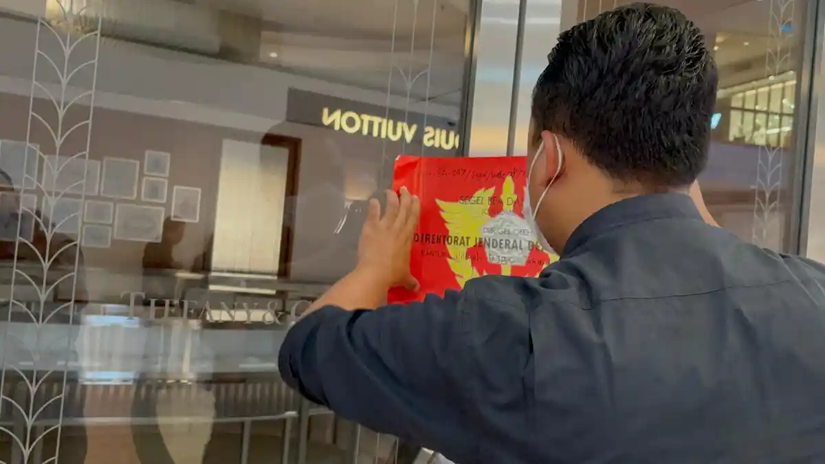Bea cukai jakarta segel