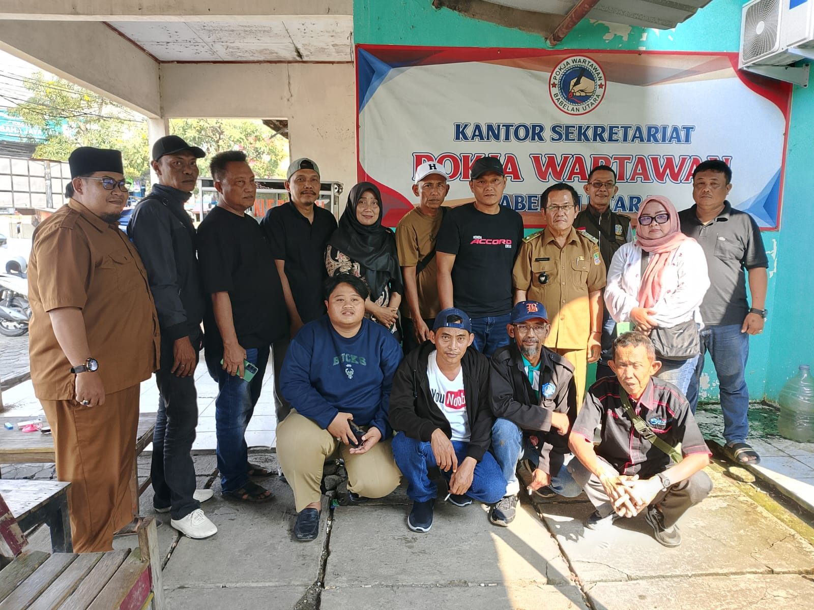 Dikunjungi Kades Kedung Pengawas Nasarudin, Pokja Wartawan Babelan Utara: Ini Awal yang Baik