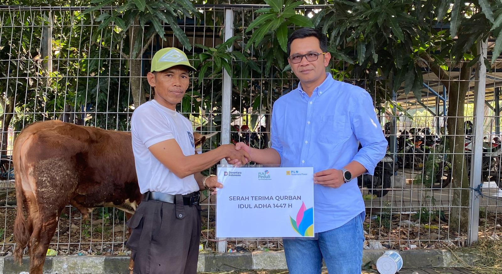 Semangat Berbagi Idul Adha 1447 H, PLN Muara Tawar Salurkan 6 Sapi Dan 28 Kambing Untuk Warga Sekitar