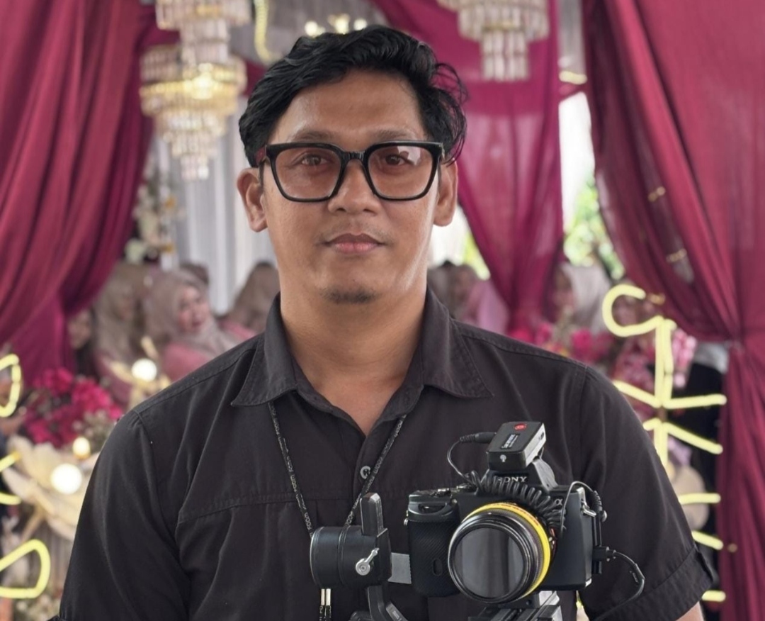 Mirip Andre Taulany, Videografer Wedding di Babelan Malah Kena “Semprot” Ibu-Ibu