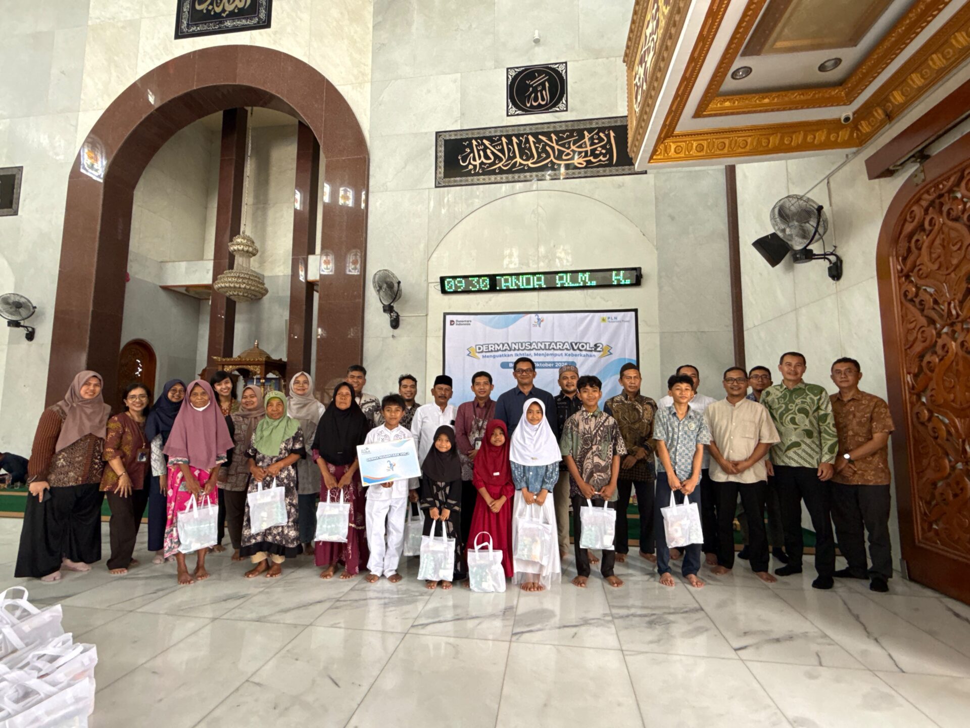 HUT Ke-31 PLN Nusantara Power : Derma Nusantara Volume 2, Berbagi Bahagia Untuk Puluhan Anak Yatim & Dhuafa Di Pantai Makmur